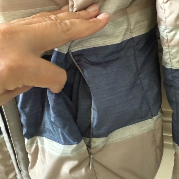 Armani Collezioni Blue and Tan Striped Puffer Jacket - Picture 5 of 11